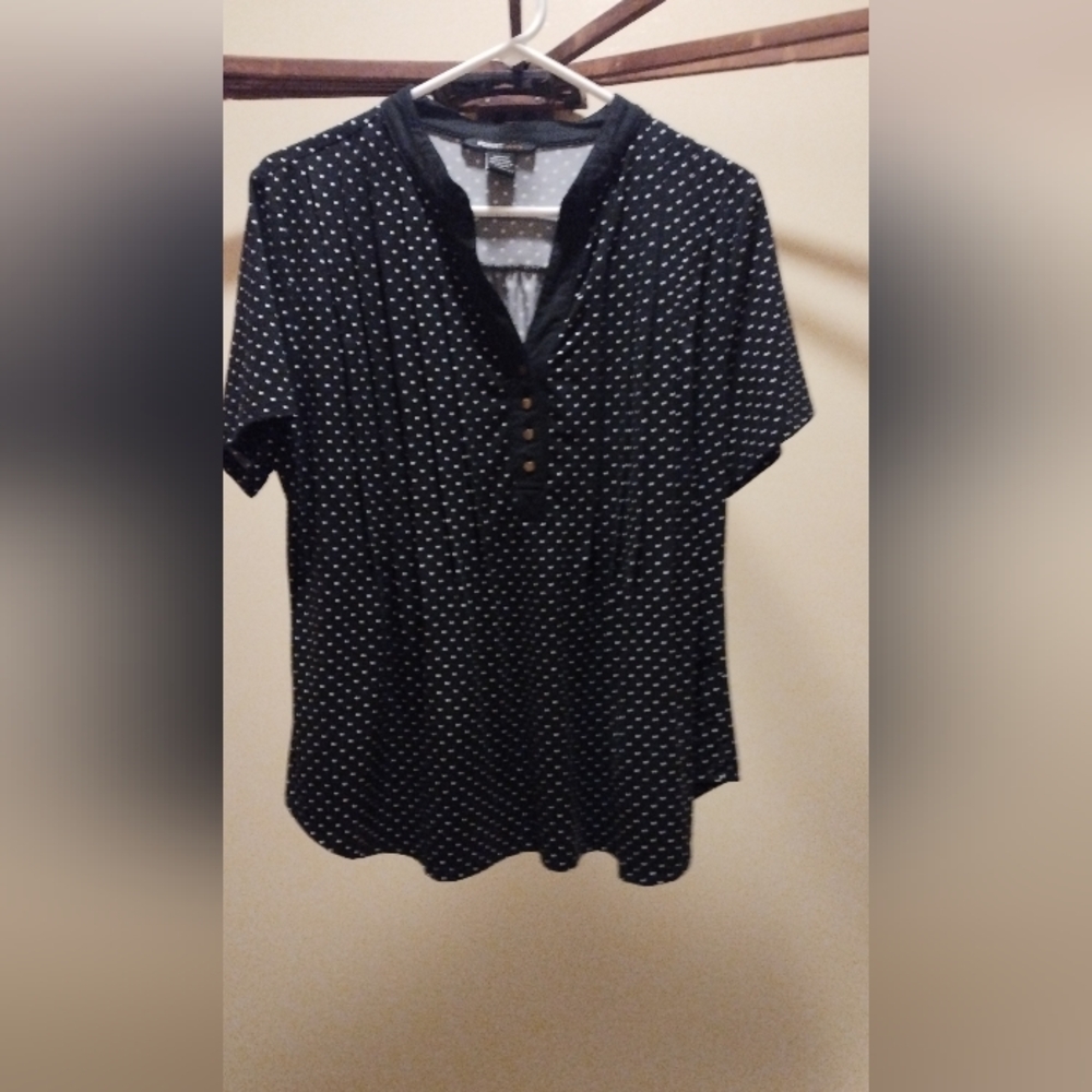 Women's Black and White Polka Dot Shirt